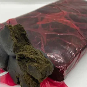 Afghani Red Wrap Hash – traditionelles Haschisch mit würzig-erdigem Aroma, cremiger Konsistenz und authentischer afghanischer Herstellung. Jetzt bestellen!